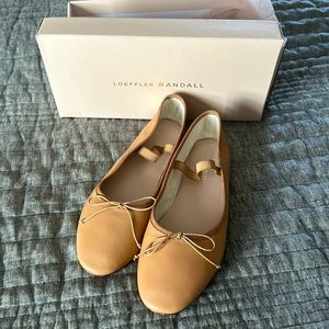 Loeffler Randall Leonie Ballet Flat in Caramel. Size 9.5 EUC